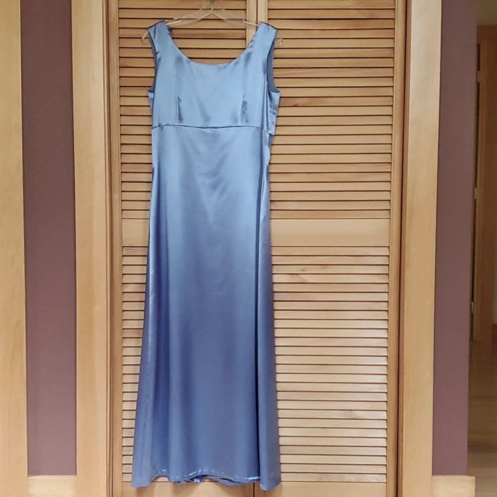 Floor length mauve / lilac silky formal dress